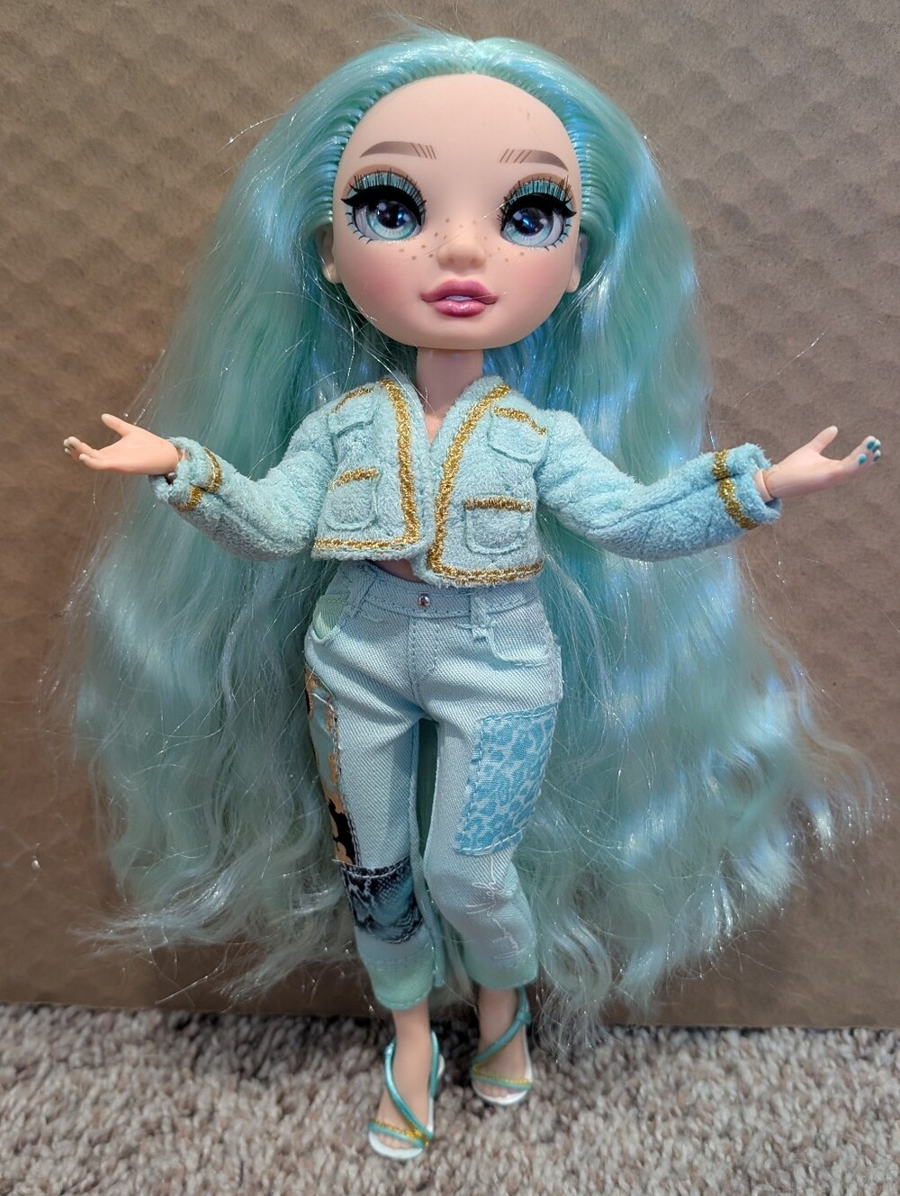 Rainbow High Daphne Minton Doll